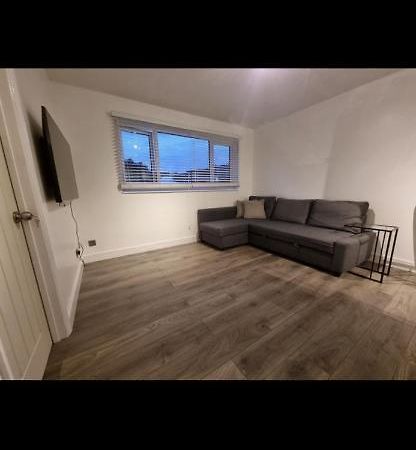 Modern 2 Bed Apartment & Free Parking Canterbury Exteriér fotografie