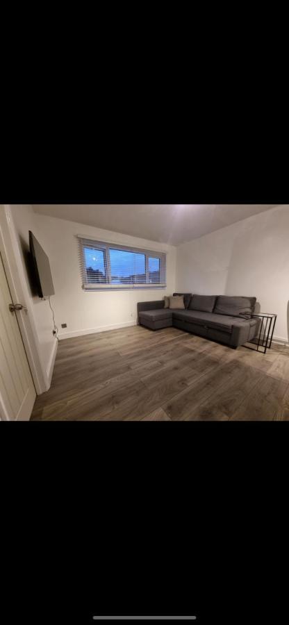 Modern 2 Bed Apartment & Free Parking Canterbury Exteriér fotografie