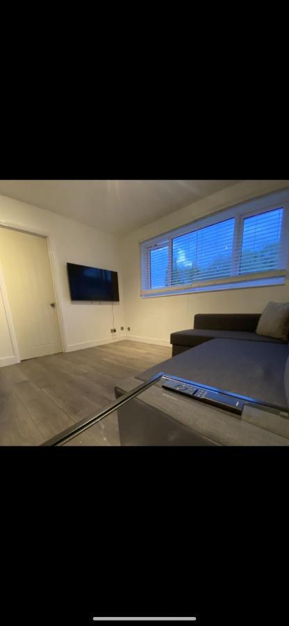 Modern 2 Bed Apartment & Free Parking Canterbury Exteriér fotografie