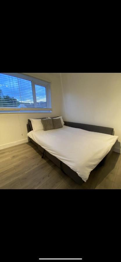 Modern 2 Bed Apartment & Free Parking Canterbury Exteriér fotografie